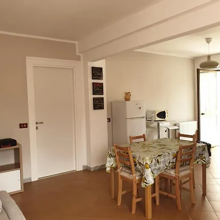 La Casa Dei Limoni Казарца-Лигуре