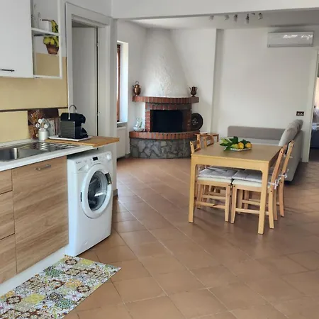 La Casa Dei Limoni * Казарца-Лигуре